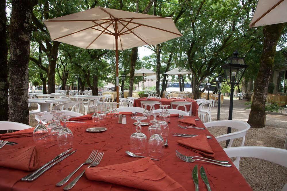 Hotel Restaurant Du Chateau 로카마두르 외부 사진